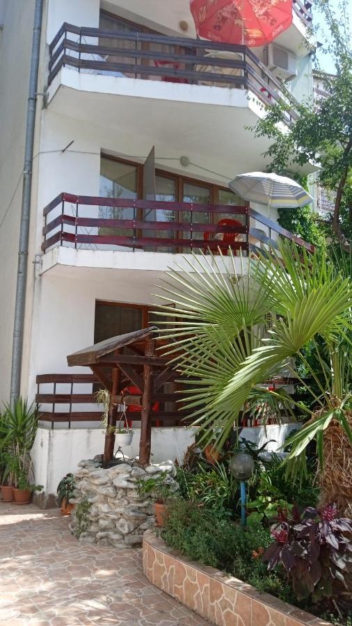 Guest House Urdoviza Kiten  Exterior foto