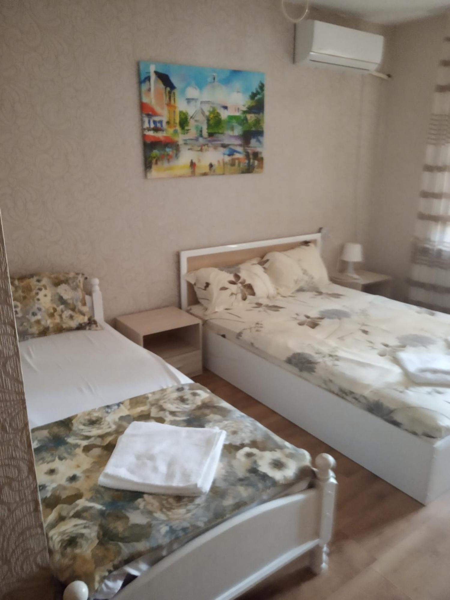 Guest House Urdoviza Kiten  Zimmer foto
